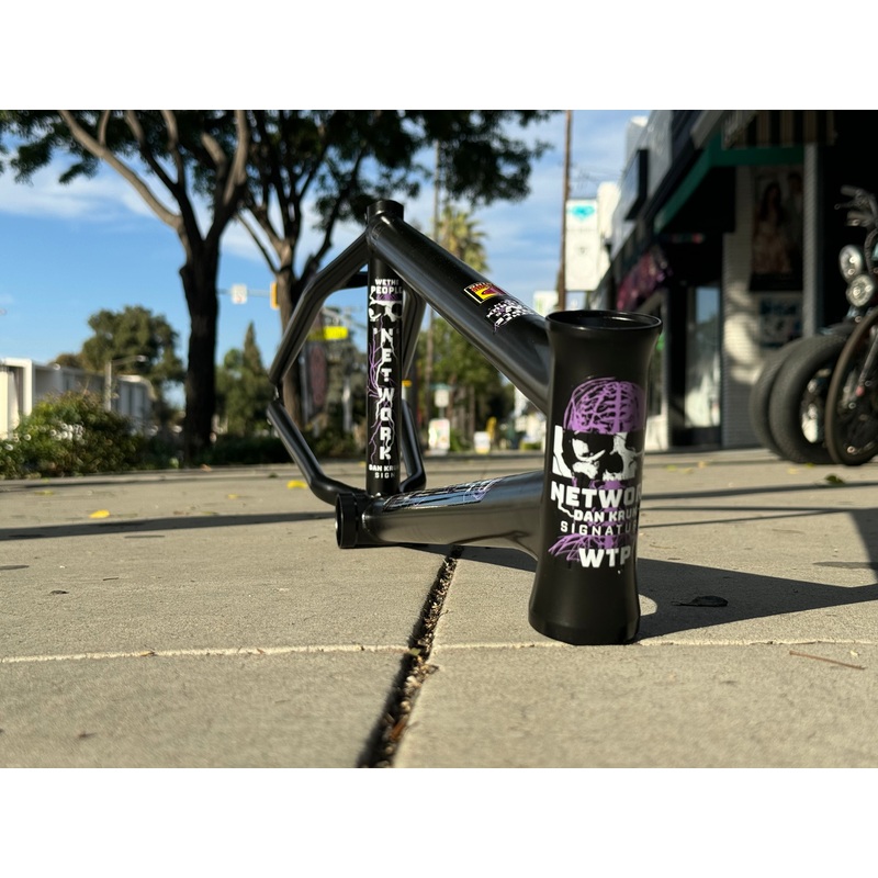 Wethepeople Network Frame 20.5″ Black