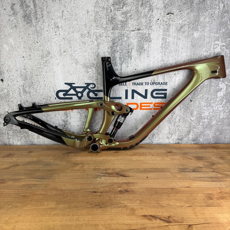 Low Mile! 2023 Giant Trance X ADV Large Carbon MTB Frameset 29″ RockShox Deluxe